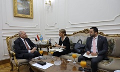 محافظ القاهرة ورئيس مكتب اليونسكو يبحثان اطر التعاون بالمناطق التاريخية