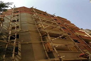 إزالة مخالفات مباني أعلى أسطح العقارات في حي مصر القديمة