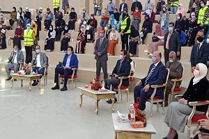 وزير الشباب ومحافظ القاهرة يشهدان حفل توزيع أجهزة كهربائية على ١٥٨ عروس