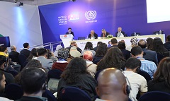 محافظا القاهرة والإسكندرية يشهدان جلسة نقاشية عن مستقبل المدن الخضراء