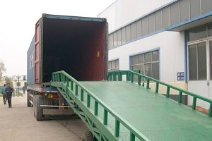 تقنين أوضاع شركات الشحن داخل الحي