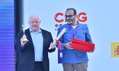 مهرجان القاهرة السينمائي يمنح المخرج العالمي "جيم شيريدان" الهرم الذهبي