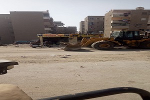 رفع تراكمات القمامة وتجريـد الأتربة بالمقطم