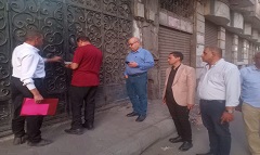 غلق وتشميع بعض المحلات بنطاق الحي لمخالفتها