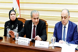 وزير التموين: التسعيرة الجبرية غير دستورية.. والرقابة ومواجهة السوق غير الرسمية هما البديل