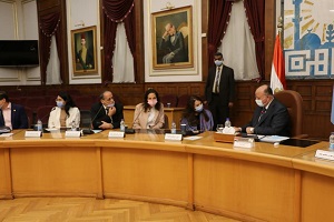 محافظ القاهرة يناقش تنفيذ مشروع بسكلتة لتقليل الازدحام 