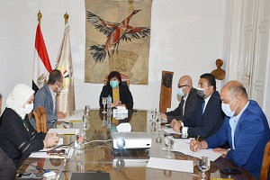 وزيرة الثقافة تتابع استعدادات إطلاق المنصة الرقمية لمعرض القاهرة الدولي للكتاب في دورته 52