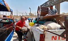 حملة لرفع الاشغالات وازالة الحواجز الحديدية بتقسيم عمر بن الخطاب