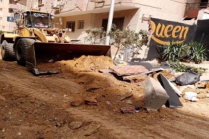 حمله لرصف بعض شوارع الحي