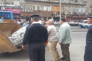 حملة لرفع الإشغالات والمخالفات بميدان العتبة