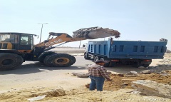 نظافة القاهرة ترفع التراكمات ومخلفات الهدم والبناء بمحاور شرق مدينة نصر