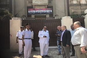 تفقد رئيس الحي للجان الثانوية العامة 