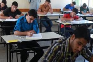 لليوم الثانى.. طلاب الثانوية العامة يتسلمون أرقام الجلوس من المدارس