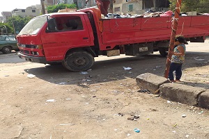 تكثيف حملات النظافة لخلق بيئة جميله ونظيفة وحضارية بشوارع الحي