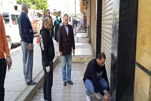 متابعة رئيس الحي لقرارات الغلق 