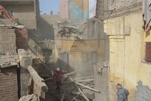 إزالة 6 عقارات مهددة للحياة وخالية من السكان بعرب اليسار بالخليفة