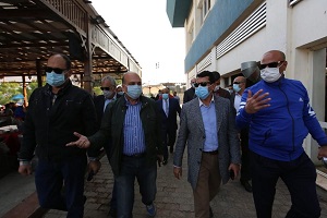 وزير الرياضة يقوم بجولة تفقدية في مركز شباب الجزيرة