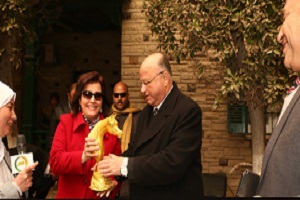 محافظ القاهرة يتفقد محطة زهراء عين شمس لتربية الخيول