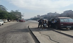 وضع 10 أعمدة إنارة بمطلع ومنزل كوبري الملك خالد 