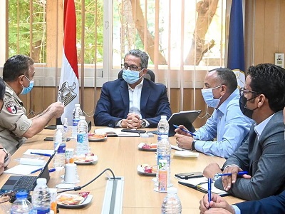 وزير السياحة والآثار يعقد اجتماعاً لمناقشة مستجدات الأعمال بالمتحف المصري الكبير