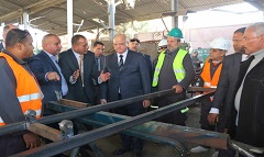 محافظ القاهرة: هيئة النظافة حققت الاكتفاء الذاتى فى الخامات ومعدات الإصلاح