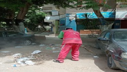 حملات مكثفة لرفع كفاءة منظومة النظافة وإزالة المخلفات بالحي