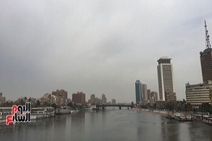 طقس اليوم لطيف نهارًا شديد البرودة ليلًا والعظمى بالقاهرة 22 درجة