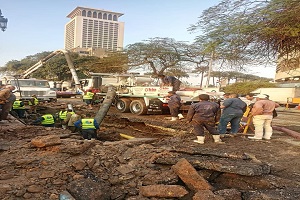 التكاتف لحل أزمة انفجار ماسورة المياه بماسبيرو