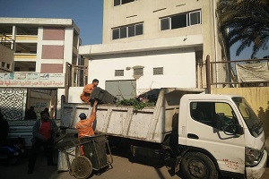 متابعة أعمال النظافة بالحي