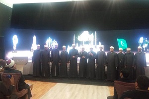 خطبة بالإنجليزية وابتهالات دينية لطلاب الأزهر بمعرض الكتاب