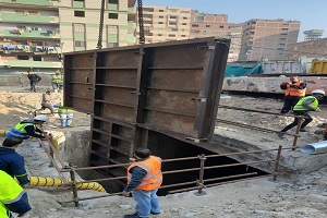 صيانة وتطهير شبكات الصرف الصحي في بكافة المحافظة بصفة مستمرة