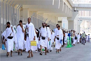 اليوم.. مصر للطيران تسير 24 رحلة جوية لنقل 5250 حاجًا