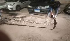 متابعة أعمال ترميم أسفلتيه بشارع ١٩٩