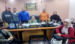 متابعة رئيسة الحي لطلاب المعهد العالي للخدمة الاجتماعية