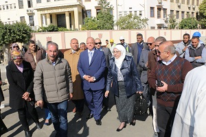 محافظ القاهرة وجهاز متابعة المشروعات بمجلس الوزراء