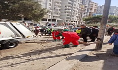 حملة نظافة وتجريد ورفع التراكمات والاشغالات بالحي