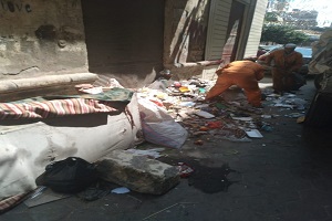 رفع المخلفات والإشغالات من شوارع الحي