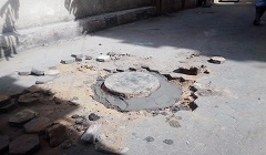 رفع أغطية البالوعات بشارع مصطفى طلعت