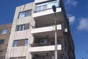 متابعة رئيس الحي لأعمال الدهانات الخاصة بالعقارات