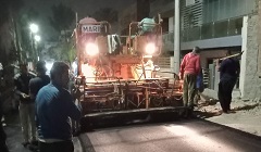 استكمال اعمال اسفلتية ببعض الشوارع بالحي