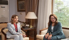 وزيرة الثقافة تلتقي غادة والي والوفد المرافق لها