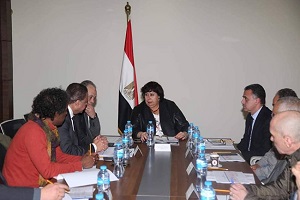 وزيرة الثقافة تبحث ترتيبات إعلان تنصيب القاهرة عاصمة الثقافة الإسلامية 2020