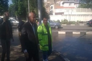 تفقد رئيس الحي لأعمال شفط مياه الأمطار