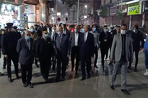 محافظ القاهرة يتفقد عدد من مناطق و أحياء العاصمة للتأكد من إلتزام المحال بمواعيد الإغلاق