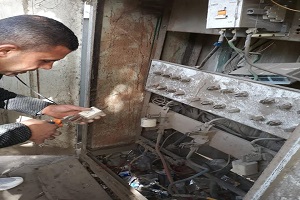 صيانة أعمدة الإنارةبالحي  