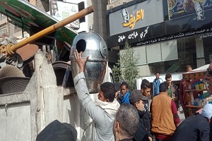 أحياء القاهرة تواصل نشاطها المكثف فى رفع الإشغالات وإزالة التعديات