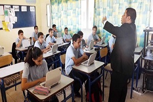 مديريات التعليم بالمحافظات تبدأ اليوم تسليم التابلت لطلاب أولى ثانوي