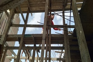 إزالة في المهد لدور مخالف دون تصريح