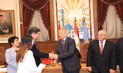 محافظ القاهرة يستقبل وفد شنتشن الصينية لبحث سبل التعاون المشترك