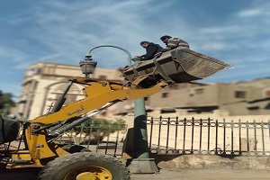 أعمال إنارة بالدرب الأحمر